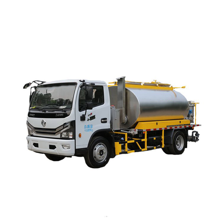 Asphalt Distributor Truck